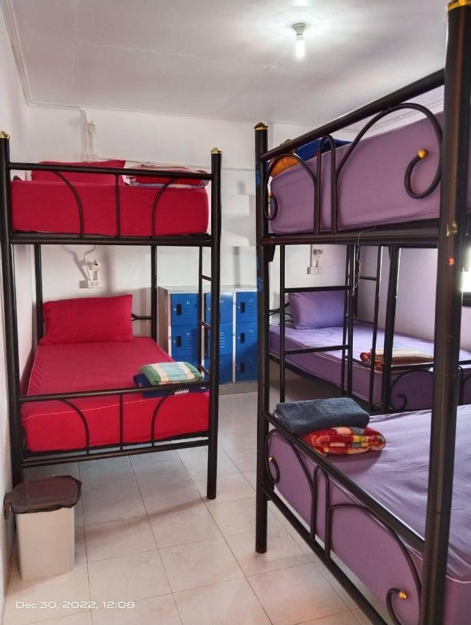 Seventeen Hostel Пханган Экстерьер фото